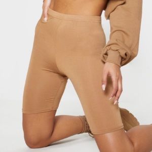 PrettyLittleThing Basic Camel Cycle Shorts
